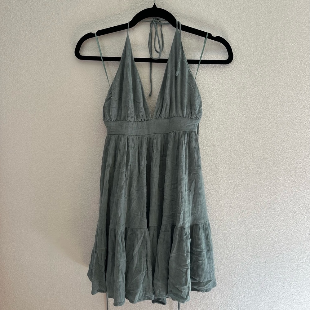 Janelle James Short Green Dreess